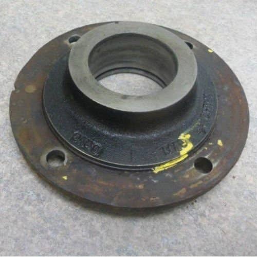 432285 | Cutterbar Bearing Housing | John Deere C450 530 535 535 630 730 735 830 835 910 915 920 925 926 930 935 936 945 946 955 956 |  | E98766 | E94204