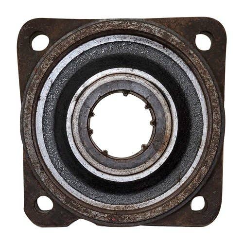 439904 | Cutterbar Disc Driver | John Deere 525 530 535 535 625 625 630 635 730 735 830 835 910 915 916 920 925 926 930 935 936 945 946 955 956 |  | AE71035