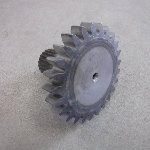 497362 | Cutterbar Gear | John Deere 535 535 735 916 926 936 956 990 990 |  | E98767 | E96941 | FH312596