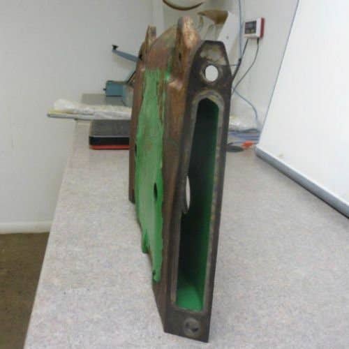 432284 | Cutterbar Housing | John Deere 525 530 535 535 625 625 630 635 730 735 830 835 926 936 946 956 990 990 994 995 |  | FH312916 | E93996