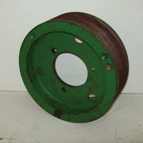 431885 | Cylinder Drive Pulley | John Deere C670 CTS CTSII T550 T560 T660 T670 W540 W550 W650 W660 9400 9410 9450 9500 9500 SH 9501 9510 9510 SH 9540 WTS 9550 9550 SH 9560 9560 SH 9560 WTS 9580 WTS 9600 9610 9640 WTS 9650 9650 CTS 9660 9660 |  | H125391