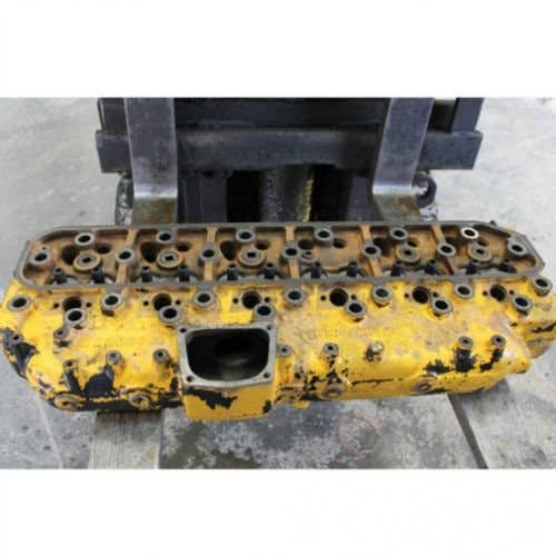Used Cylinder Head fits International 4100 4156 323939R 345129R