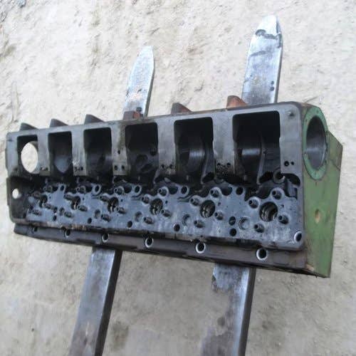 Used Cylinder Head fits John Deere 9300 9200 9220 9320 9320T 9420 9420T 9520 9520T 9620 9620T 9300 9300T 9400 9400T 9860 7300 7400 7500 7700 R502120 Used Cylinder Head fits John Deere 9300 9200 9220 9320 9320T 9420 9420T 9520 9520T 9620 9620T 9300 9300T 9400 9400T 9860 7300 7400 7500 7700 R502120