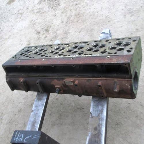 403218 | Cylinder Head | John Deere 7300 7400 7500 7700 9200 9220 9300 9300T 9320 9320T 9400 9400T 9420 9420T 9520 9520T 9620 9620T 9860 |  | R502120 | R504243 | R515452 | RE505119 | RE518554