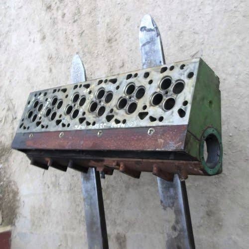 403218 | Cylinder Head | John Deere 7300 7400 7500 7700 9200 9220 9300 9300T 9320 9320T 9400 9400T 9420 9420T 9520 9520T 9620 9620T 9860 |  | R502120 | R504243 | R515452 | RE505119 | RE518554