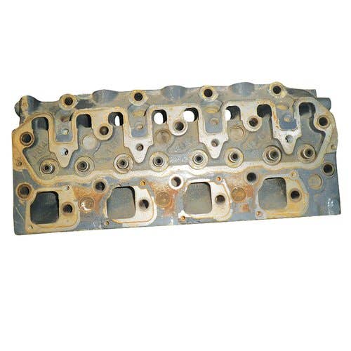 Used Cylinder Head fits New Holland L565 LX565 LS160 P812 P813 SBA111017501 P814