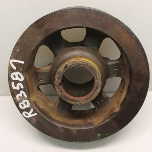 433870 | Dampener Pulley | John Deere 985 1085 1177 1188 1188H4 4640 4840 6466A 6466T 8440 8820 9940 |  | R83587 | R65718