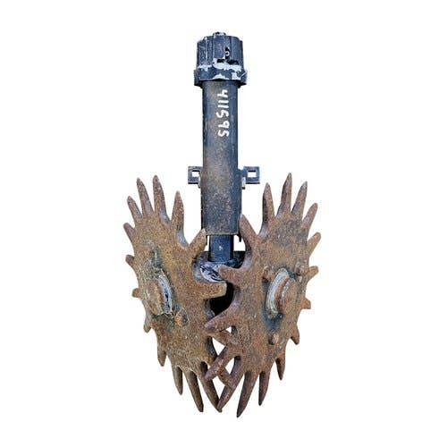 Used Dawn Row Cleaner Assembly fits Case IH 800 900 950 955 1200 1210 1215 1220 1225 1230 1235 1240 1245 1250 1255 1130A-14 1140-3 Used Dawn Row Cleaner Assembly fits Case IH 800 900 950 955 1200 1210 1215 1220 1225 1230 1235 1240 1245 1250 1255 1130A-14 1140-3