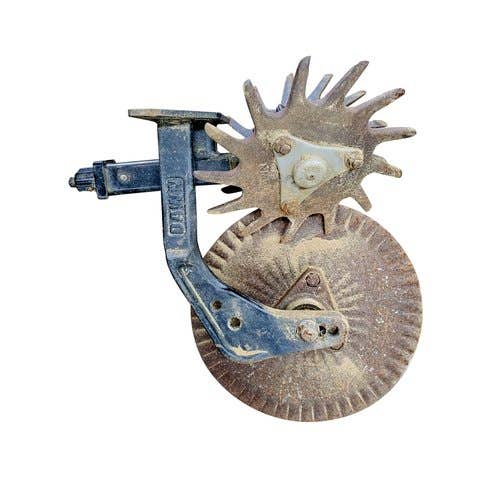 411559 | Dawn Row Cleaner/Coulter Assembly - Left Hand | John Deere 1700 1710 1715 1720 1725 1730 1735 1750 1755 1760 1760NT 1765 1765NT 1770 1770NT 1775 1775NT 1780 1785 1790 1795 7200 7300 | Kinze 3000 3200 3400 3500 3600 3700 |  | 1572 | 1130A-12.75