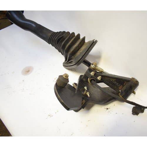 433695 | Deluxe Control Lever Assembly | LH | John Deere 318D 318E 319D 319E 320D 320E 323D 323E 326D 326E 328D 329D 332D 333D |  | AT357919 | T257089 | T266733 | AT354958 | AT310224