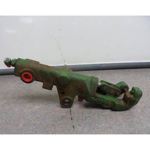 434072 | Differential Lock Valve | John Deere 570 570A 570A 600 600 860 860 860A 860A 4000 4020 4520 |  | AR40742 | R41044 | R34841
