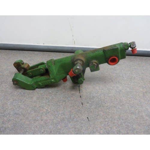 434072 | Differential Lock Valve | John Deere 570 570A 570A 600 600 860 860 860A 860A 4000 4020 4520 |  | AR40742 | R41044 | R34841