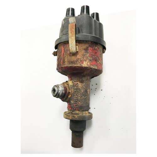 403534 | Distributor | International | Farmall | IH 460 560 606 656 660 706 756 806 826 856 2606 2656 2706 2806 2856 |  | 368051R