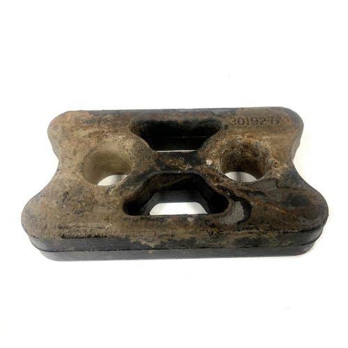 407673 | Drag Link Spacer | Case IH Magnum 215 Magnum 235 Magnum 245 Magnum 250 Magnum 255 Magnum 260 Magnum 275 Magnum 280 Magnum 290 Magnum 305 Magnum 310 Magnum 315 Magnum 335 Magnum 340 Magnum 370 Magnum 380 Magnum 400 MX150 |  | 301927A1 | 301927A1