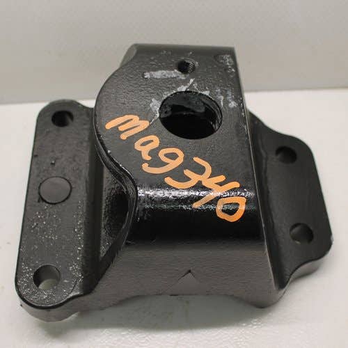 433570 | Drawbar Pivot | Case IH Magnum 215 Magnum 235 Magnum 245 Magnum 250 Magnum 260 Magnum 275 Magnum 280 Magnum 290 Magnum 305 Magnum 310 Magnum 315 Magnum 335 Magnum 340 Magnum |  | 87489660 | 87489660 | 87680423 | 232968A1 | 87773623 | 87548549