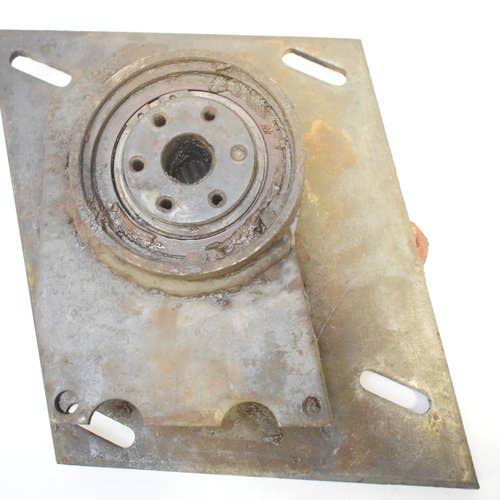 435564 | Drive Motor Mount Assembly | LH | Gehl SL4510 SL4610 SL4615 4510 4610 4615 |  | 76805