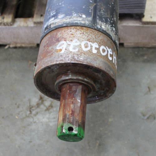 432423 | Drive Roller | John Deere 330 335 385 430 435 446 456 466 |  | AE57731 | AE54289
