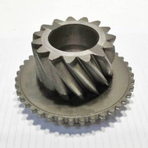 Used Drive Shaft Gear fits John Deere 1641 2150 2255 2350 2550 2750 2950 3055 3141 3150 3155 3255 3641 3651 1650 2040 2040S 2140 3040 3140 AL64425