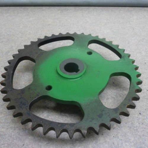 432542 | Drive Sprocket | John Deere S660 S670 S670HM S680HM S690 S760 S770 |  | HXE37868