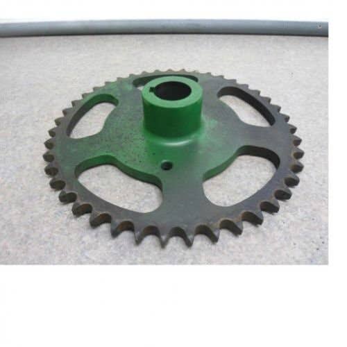432542 | Drive Sprocket | John Deere S660 S670 S670HM S680HM S690 S760 S770 |  | HXE37868