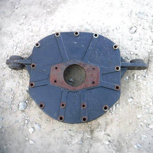 Used Engine Adapter Plate fits New Holland L185 C185 L180 LS180B LS185B LT185B 87519229 86837673 86979950 fits Case 435 Used Engine Adapter Plate fits New Holland L185 C185 L180 LS180B LS185B LT185B 87519229 86837673 86979950 fits Case 435