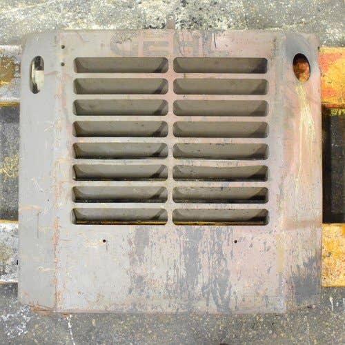 Used Engine Door Rear fits Gehl SL3725 SL3825 3725 3825 122096 Used Engine Door Rear fits Gehl SL3725 SL3825 3725 3825 122096