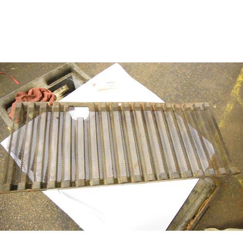 Used Engine Grille Cover fits Bobcat 641 642 643 645 741 742 743 843 1600 2000 1600 2000 6565142
