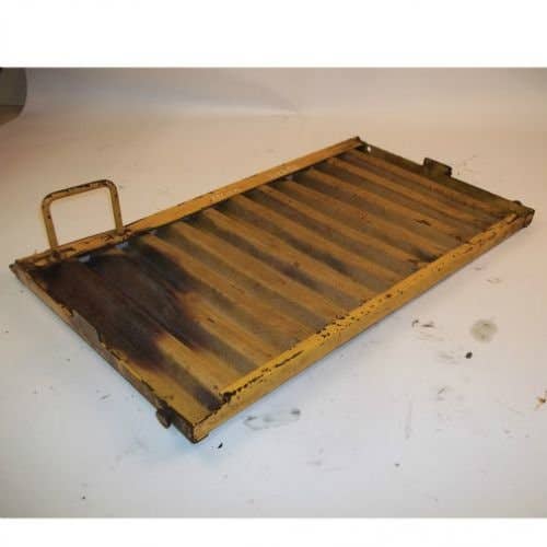 Used Engine Grille Cover fits John Deere 4475 5575 MG86507710 Used Engine Grille Cover fits John Deere 4475 5575 MG86507710