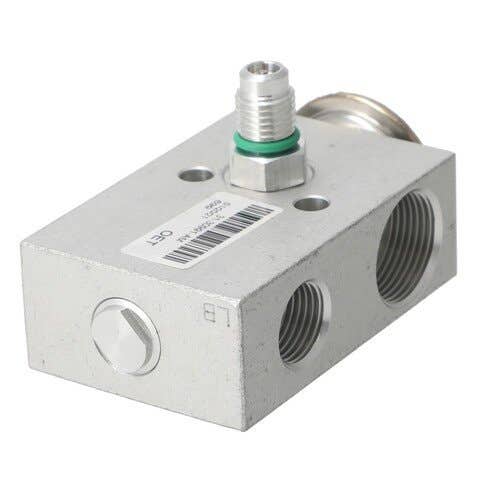 176871 | Expansion Valve | Block | Case IH WDX1002S WDX1101 WDX1202S WDX1701 | New Holland HW300 HW305 HW320 HW340 TR76 TR86 TR87 TR88 TR89 TR96 TR97 TR98 TR99 1116 1118 2450 2550 |  | 9827056 | 620005 | 847015
