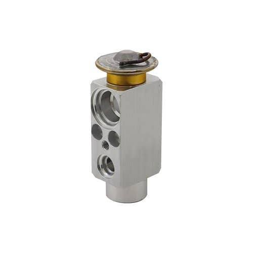 193581 | Expansion Valve | Fendt 712 Vario 714 Vario 716 Vario 718 Vario 818 Vario 820 Vario 822 Vario 824 Vario 918 920 924 |  | 323303S | F524.550.050.010 | 8486364 | 3660853C2 | AL207288 | F5245500500 | 8486364 | 70.321.02.069 | F816.550.050.010