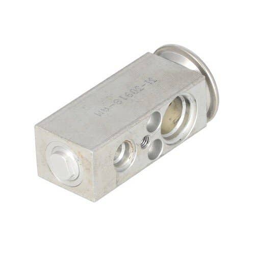 117589 | Expansion Valve | John Deere TC44 TC44 TC54 300 300 310 315 315 410 444H 444H 450 510 510 550 550 644 644 650 650 670 670 672 672 700 710 710 750 750 770 770 772 772 850 850 5200 5210 5300 5310 5400 5410 5500 |  | RE57575 | RE283957 | 904-1860