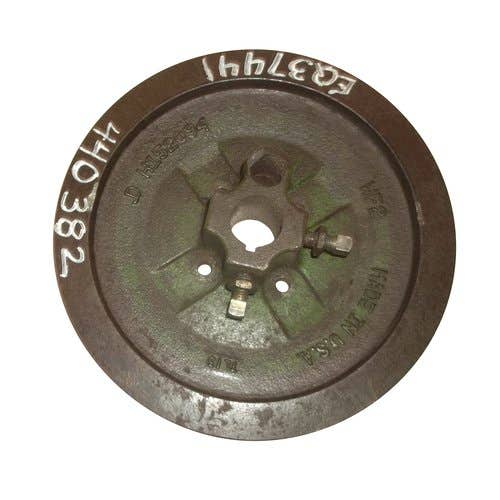 440382 | Fan Outer Sheave | John Deere CTS CTSII 9400 9410 9450 9500 9510 9550 9550 SH 9600 9610 9650 9650 CTS 9650 STS 9750 STS |  |  AH146462 | H152094