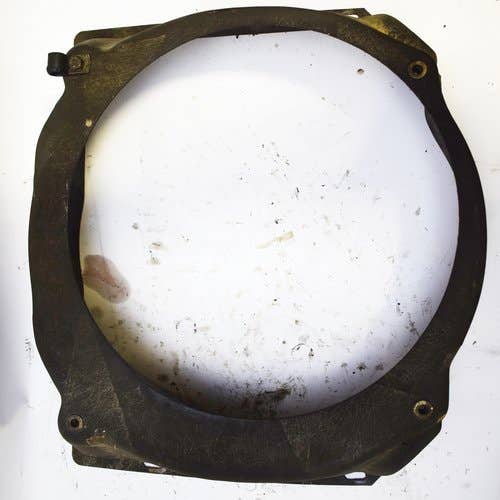 Used Fan Shroud fits Gehl SL3725 SL3825 3725 3825 121943 Used Fan Shroud fits Gehl SL3725 SL3825 3725 3825 121943