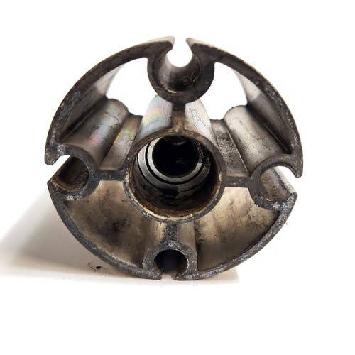 439536 | Fan Spacer | Case 435 | Case IH MX180 MX200 MX220 MX240 MX270 | New Holland C185 C190 L180 L185 L190 LT185B LT190B |  | A184547 | A184547 | A184547