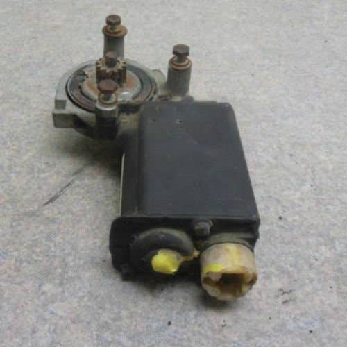 Used Fan Speed Adjusting Motor fits New Holland TR70 TR75 TR85 TR95 S717 717 718 770 782 790 890 892 900 1600 1890 1895 1900 1915 2100 2115 86515795 Used Fan Speed Adjusting Motor fits New Holland TR70 TR75 TR85 TR95 S717 717 718 770 782 790 890 892 900 1600 1890 1895 1900 1915 2100 2115 86515795