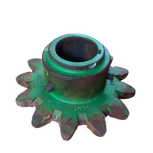Used Feeder House Chain Drive Sprocket fits John Deere T560 T660 T670 W540 W550 W650 W660 9670 STS 9770 STS 9870 STS S670HM S680HM S690HM HXE123463 Used Feeder House Chain Drive Sprocket fits John Deere T560 T660 T670 W540 W550 W650 W660 9670 STS 9770 STS 9870 STS S670HM S680HM S690HM HXE123463