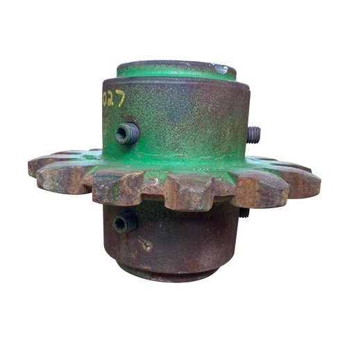 443027 | Feeder House Chain Drive Sprocket | John Deere S650 S660 S670 S670HM S680 S680HM S690 S690HM S760 S770 S780 S790 T550 T560 T660 T670 W540 W550 W650 W660 9670 STS 9770 STS 9870 STS |  | HXE123463 | H227474