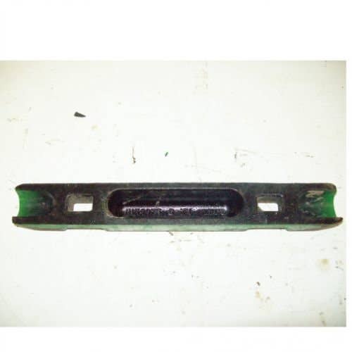 430918 | Feeder House Front Block Clamp | John Deere CTS CTSII 3300 4400 4400 9400 9410 9450 9500 9500 SH 9510 9510 SH 9550 9550 SH 9600 9610 9650 9650 CTS 9650 STS 9750 STS |  | H159975 | H93556