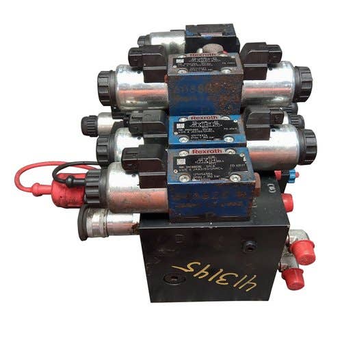 413145 | Feeder House Valve Assembly | New Holland CR6.90 CR6090 CR7.90 CR7090 CR8090 CR8.90 CR9090 CR9.90 CR10.90 CX8070 CX8.90 CX8090 |  | 84457511 | 47409583 |  87657866 |  87657069 |  86580299 |  86580300 |  87623353 |  87658222