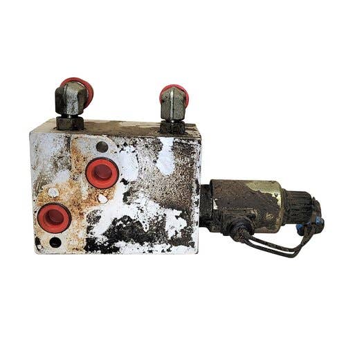 433462 | Feeder Reverser Valve | Case IH 2344 2366 2377 2388 2577 2588 |  | 393904A1