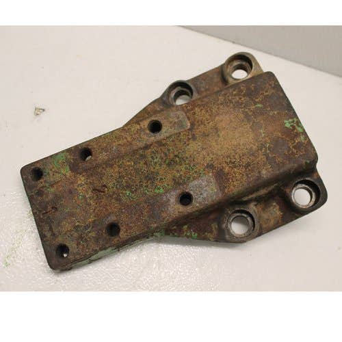 433469 | Fender Base Bracket | John Deere 1640 2040 2040S 2140 2155 2350 2355 2550 2555 2750 2755 2950 2955 3040 3055 3140 3150 3155 3255 6100D 6105D 6110 6110D 6110L 6110R 6115D 6120 6120L 6120R 6125D 6130D 6130R 6140D |  | L165957 | L64311 | R64311