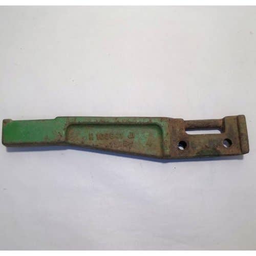 434441 | Fender Hinge | LH | John Deere 40 40 203 204 205 206 243 244 244 343 344 344 443 444 444 483 543 546 583 642 643 643 644 644 645 670 670 683 842 843 843 844 844 870 870 883 1243 |  | H109941 | H91575