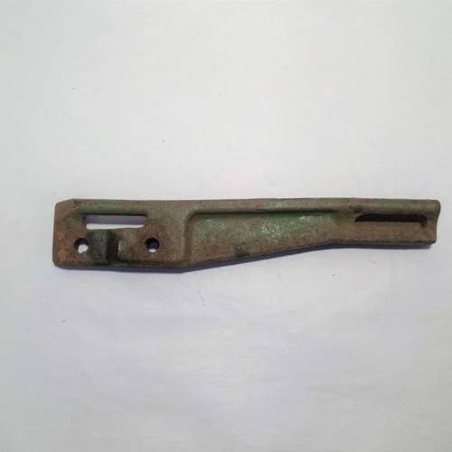 434441 | Fender Hinge | LH | John Deere 40 40 203 204 205 206 243 244 244 343 344 344 443 444 444 483 543 546 583 642 643 643 644 644 645 670 670 683 842 843 843 844 844 870 870 883 1243 |  | H109941 | H91575