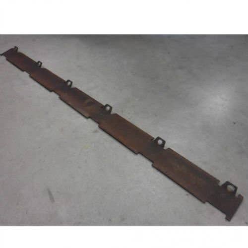 496603 | Filler Plate | John Deere 9400 9410 9500 9510 |  | H135988