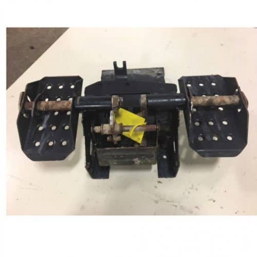 431831 | Foot Control Assembly | John Deere 240 250 |  | KV15572 | KV26788 | KV25529 | KV25786