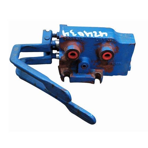 424034 | Double Acting Remote Hydraulic Valve | Ford 3000 3100 3110 3120 3230 3300 3330 3400 3430 3500 3600 3610 3900 3910 3930 4000 4110 4130 4140 4200 4230 4330 4340 4400 4410 4500 4600 4610 4630 4830 |  | C9NNB950B | 80309973