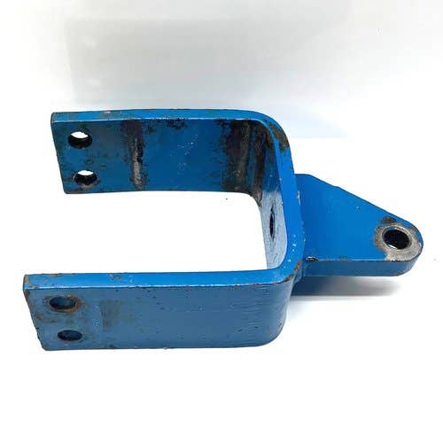 425951 | Sway Chain Bracket | Ford 1700 |  | SBA370600110