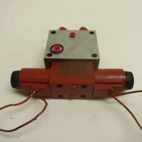 431922 | Fore and Aft Control Valve Assembly | Case IH 2144 2166 2188 2344 2366 2377 2388 2577 2588 |  | 131153A2
