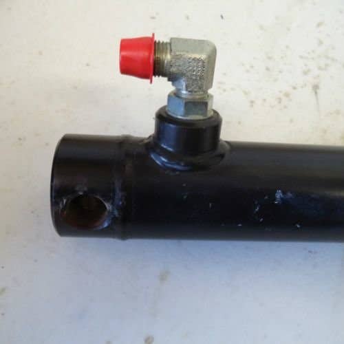430847 | Fore and Aft Cylinder | Case IH 2142 2152 2162 | Macdon D50 D60 D65 FD70 |  | 137458 | 87585285
