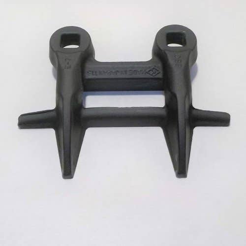 434504 | Forged Guard | 2 Prong | Stub | John Deere 710 710 720 820 1217 1219 | Macdon 5000 5010 5020 | Massey Ferguson 775 785 885 925 | |  | 472717R1 | E71880 | 34974 | 699020M1 | 86617061 | E84854 | E88923 | 132146 | 257634 | 858764 | BU250 | BU-250